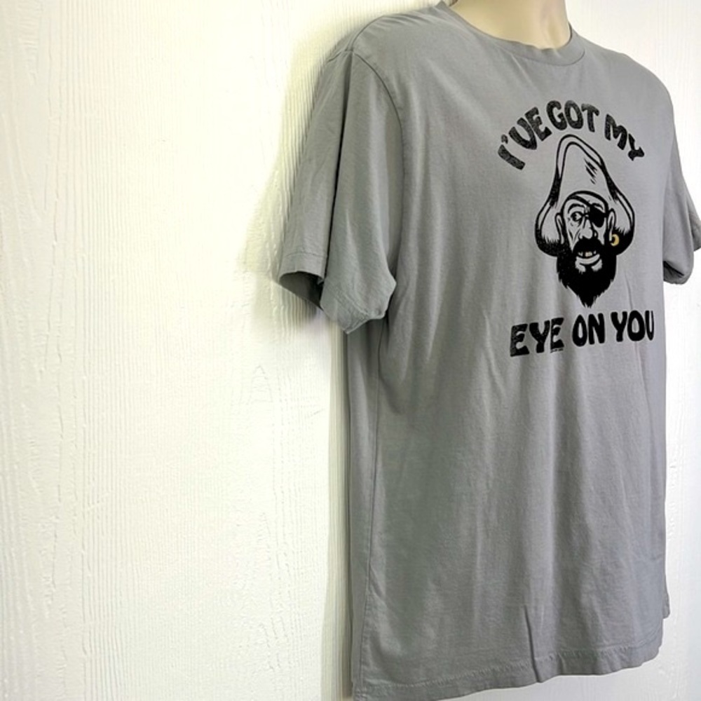 Now & Zen - I’ve Got My Eye On You Pirate Graphic Gray Short Sleeve T Shirt XL - Picture 4 of 9